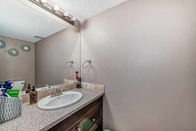 139 Carmel Close Ne, Home with 4 bedrooms, 2 bathrooms and 2 parking in Calgary AB | Image 16