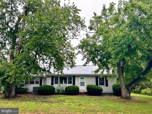 411 King St, LAUREL, DE, 19956-1746 | Card Image