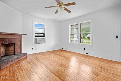 301S18th_LivingRoom-04 | Image 2