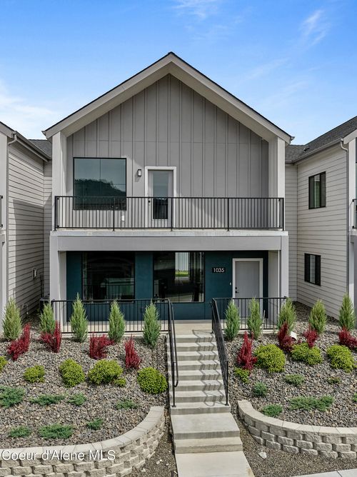 1035 E Railroad Ave, Post Falls, ID, 83854-8639 | Card Image