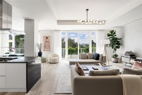 unit-216-4701 N Meridian Ave, Miami Beach, FL, 33140-2952 | Card Image