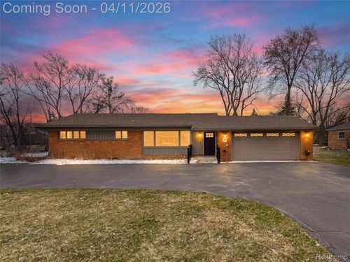 91 Wendelton Rd, Troy, MI, 48084-1724 | Card Image