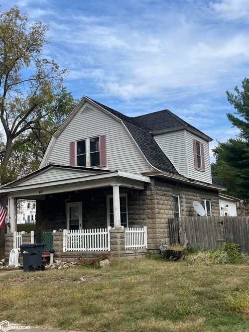 410 S Starr Ave, Burlington, IA, 52601-2957 | Card Image