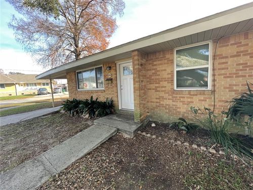 8700 Donnaway Street, Metairie, LA, 70003 | Card Image