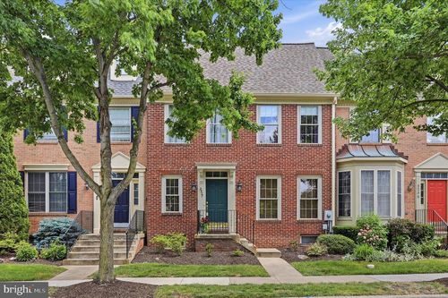 2237 Village Square Rd, FREDERICK, MD, 21701-9381 | Card Image