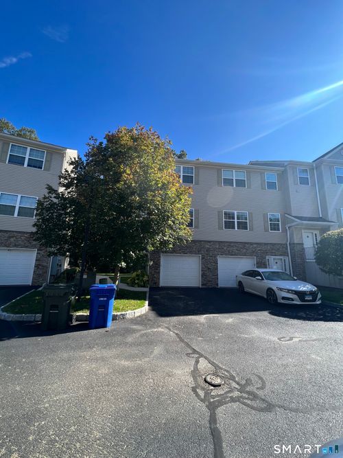 17-17 Riverview Ct, Brookfield, CT, 06804-1071 | Card Image