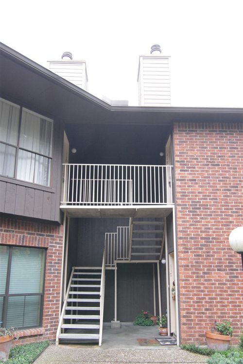 apt-118-3100 Walnut Bend Ln, Houston, TX, 77042-4770 | Card Image