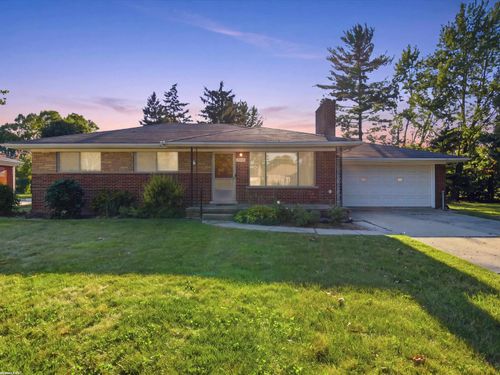 42819 Willsharon St, Sterling Heights, MI, 48314-3068 | Card Image