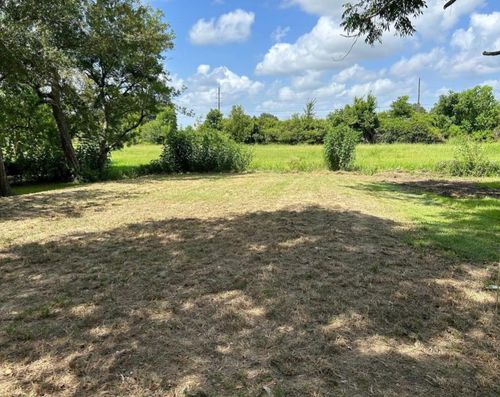 8729 Cloverdale St, Beaumont, TX, 77705-0351 | Card Image