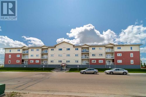 410-2609 11 Ave, Wainwright, AB, T9W0A3 | Card Image