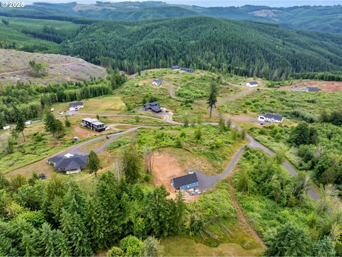 215 Stewart Dr, Kelso, WA, 98626-8960 | Card Image