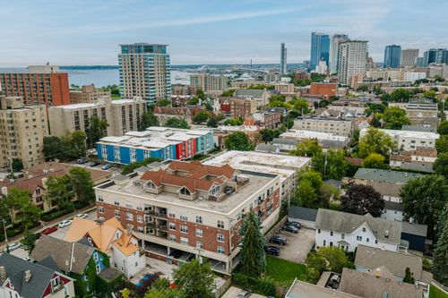 1619 N Farwell Ave, MILWAUKEE, WI, 53202-1865 | Card Image
