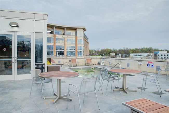 Roof top deck for Residents | Image 44