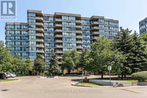 902-81 Townsgate Dr, Thornhill, ON, L4J8E6 | Card Image