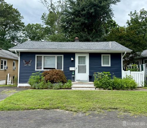 13 Middlesex Blvd, Keyport, NJ, 07735-6052 | Card Image
