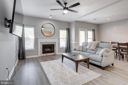 25-14304 Rosy Ln, CENTREVILLE, VA, 20121-5811 | Card Image