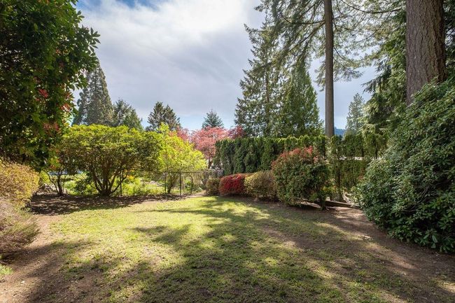 187 April Road, House other with 3 bedrooms, 2 bathrooms and 2 parking in Port Moody BC | Image 30
