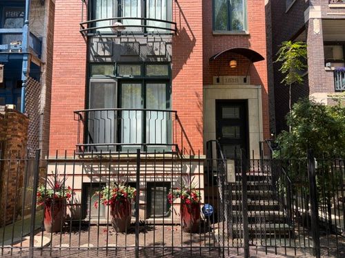 b-1518 N Sedgwick Street, Chicago, IL, 60610 | Card Image