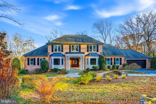 2007 Spring Branch Dr, Vienna, VA, 22181-2975 | Card Image