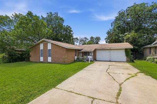2006 Exeter St, Irving, TX, 75062-3524 | Card Image