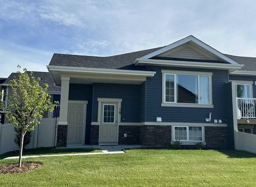 18 Gair Close, Red Deer, AB, T4P2S7 | Card Image
