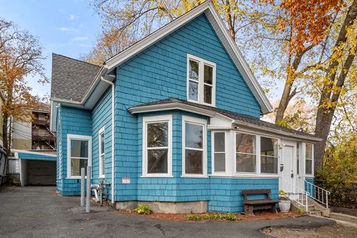 4 Albert St, Worcester, MA, 01610-1601 | Card Image