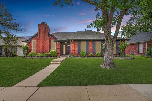 1618 Crosshaven Dr, Lewisville, TX, 75077-2421 | Card Image