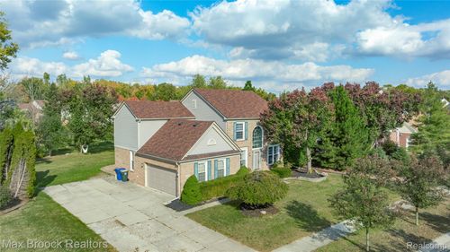 47078 Bing Dr, Canton, MI, 48187-4680 | Card Image