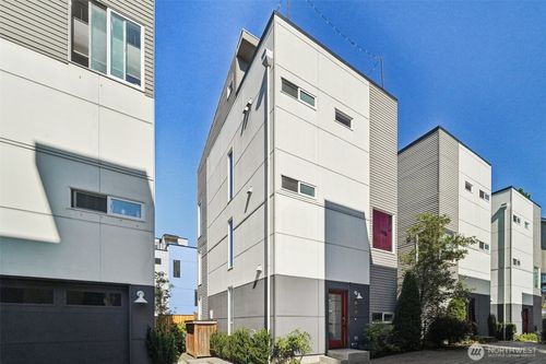 917 29th Ave S, Seattle, WA, 98144-3123 | Card Image