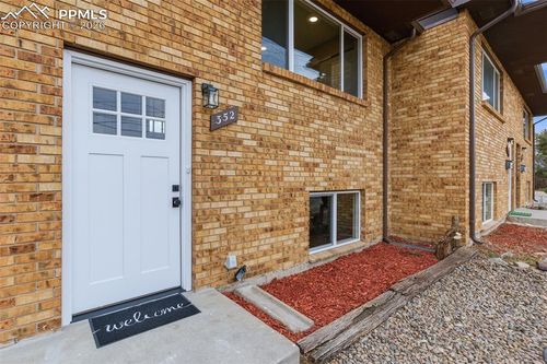 352 Mount View Ln, Colorado Springs, CO, 80907-4447 | Card Image
