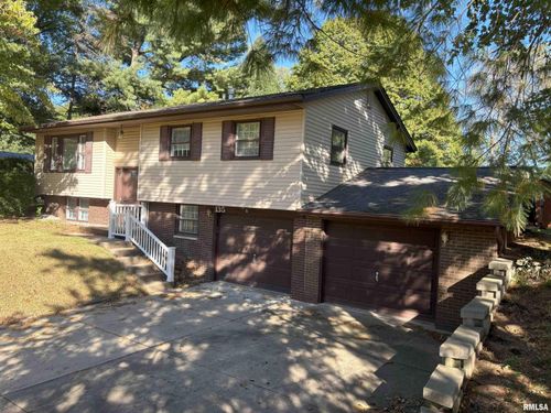 135 S Park Ct, Geneseo, IL, 61254-9280 | Card Image