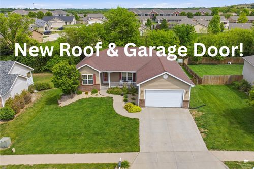 512 Harland Dr, Manhattan, KS, 66503-9209 | Card Image
