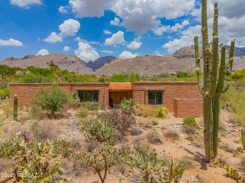6860 N Solaz Tercero, Tucson, AZ, 85718-1176 | Card Image