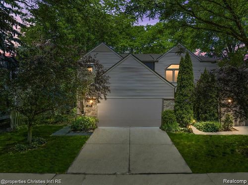 701 E Lincoln St, Birmingham, MI, 48009-3646 | Card Image