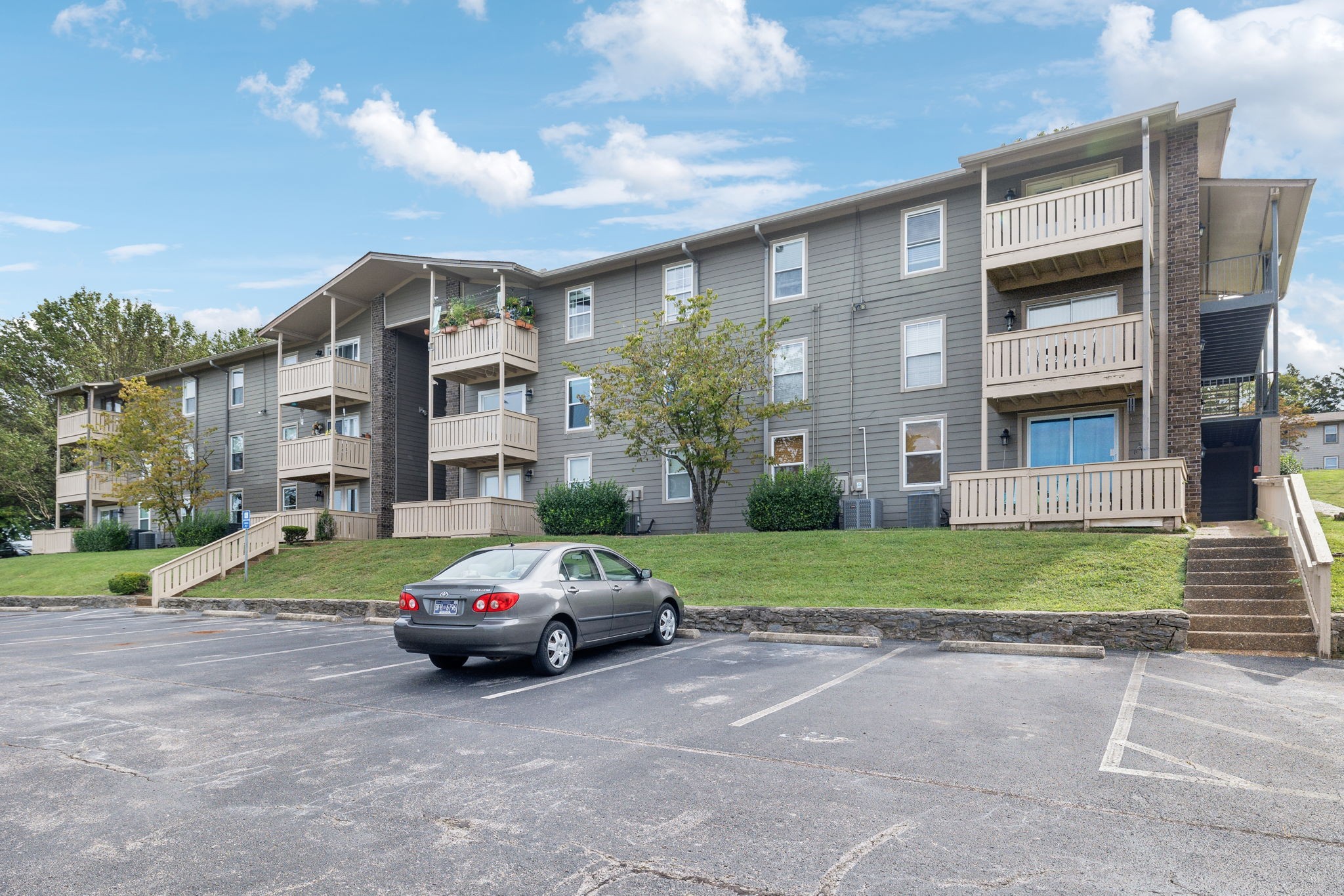 Ashlawn Pl, Nashville, TN 37211