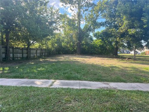 58 E Claiborne Sq, Chalmette, LA, 70043-4503 | Card Image