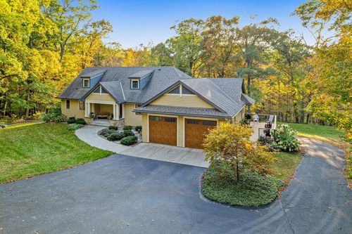 N7453 910th St, River Falls, WI, 54022-4044 | Card Image