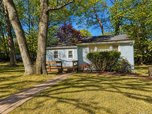 35 Rockaway Dr, Sound Beach, NY, 11789-1842 | Card Image
