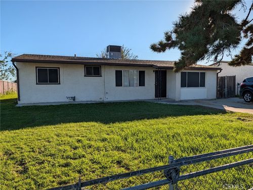 18605 Sequoia Ave, Bloomington, CA, 92316-1426 | Card Image