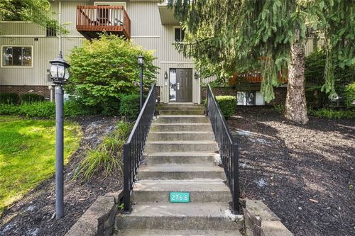 27615 Evergreen Run, Imperial, PA, 15126-9677 | Card Image