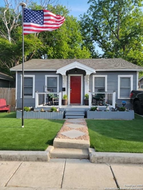 1942 Nolan St, San Antonio, TX, 78202-2539 | Card Image