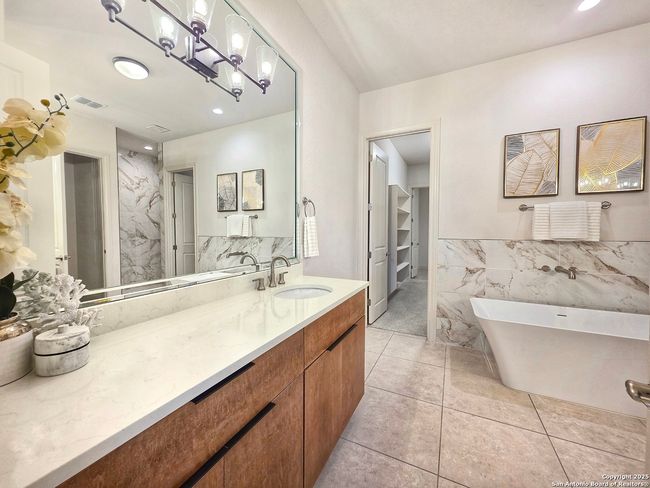 10123 Kendall Cyn, House other with 5 bedrooms, 6 bathrooms and null parking in San Antonio TX | Image 20