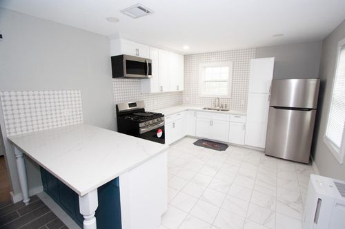 2422 Lone Oak Rd, Houston, TX, 77093-3340 | Card Image