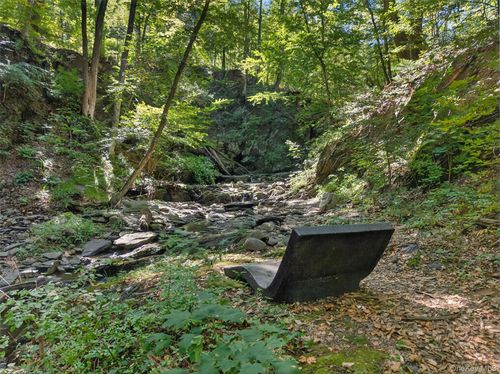 331 Mtn Lodge Rd, Washingtonville, NY, 10992 | Card Image