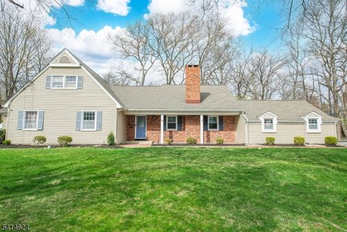 32 Cutler Dr, Morris Plains, NJ, 07950-1860 | Card Image