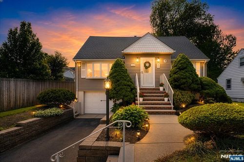 287 Jackson Ave, Rutherford, NJ, 07070-2637 | Card Image