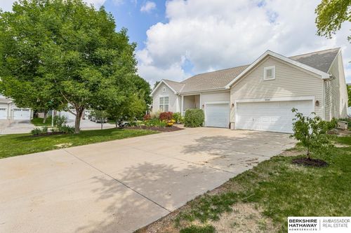 16148 V Cir, Omaha, NE, 68135-2701 | Card Image
