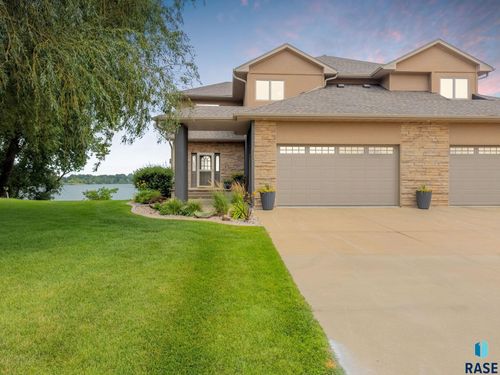 6008 Sunset Blvd, Madison, SD, 57042-7313 | Card Image