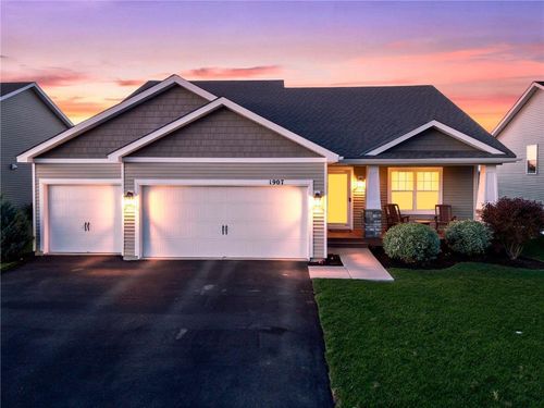 1907 Meridian Curv, Carver, MN, 55315-4418 | Card Image