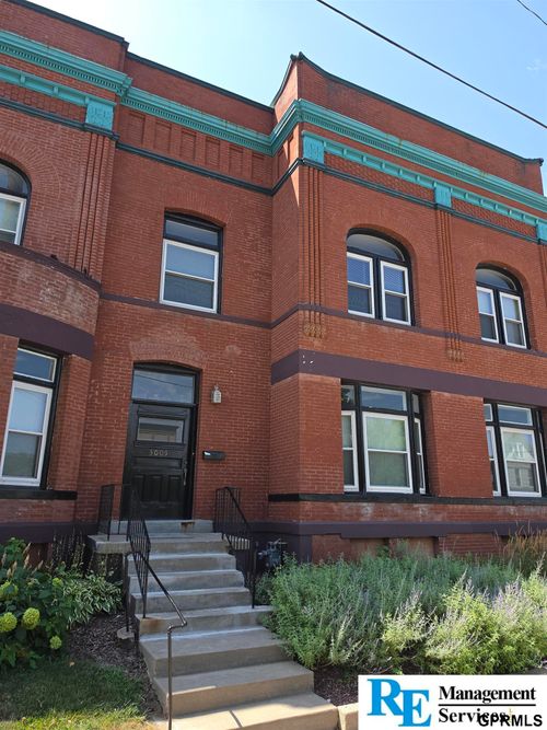 3005 Pacific St, Omaha, NE, 68105-2111 | Card Image
